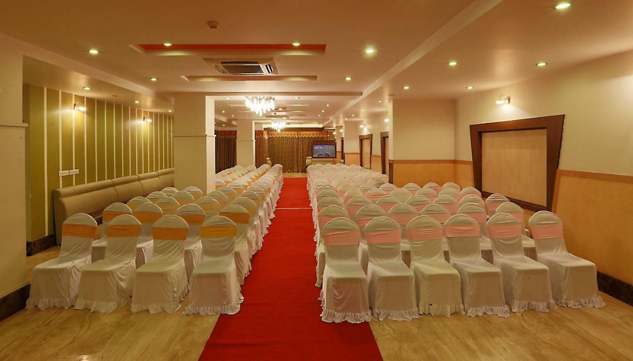 Hotel Abhimaani Vasathi, Rajajinagar Bangalore Dış mekan fotoğraf